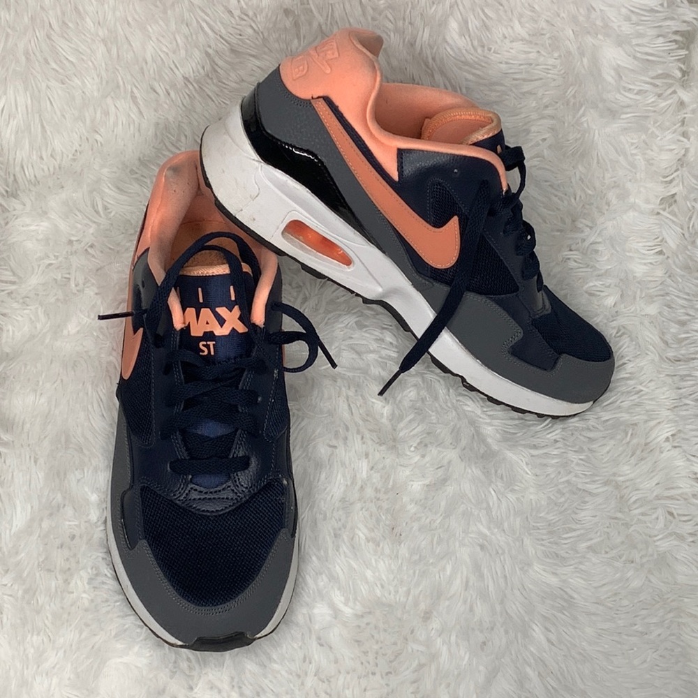 Nike Air Max ST